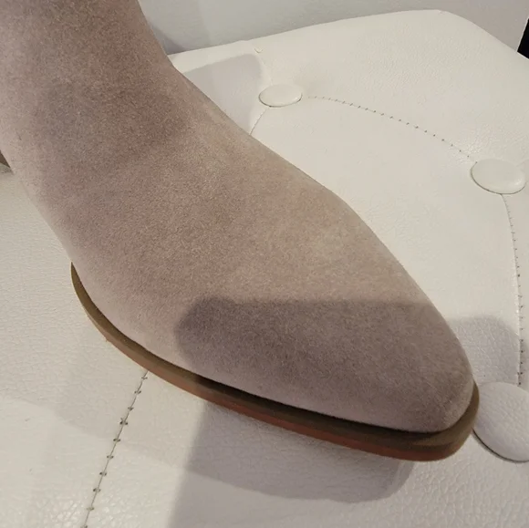 Vince Camuto Doralli Ankle Bootie Boots Womens Size 8.5M - Picture 6 of 11